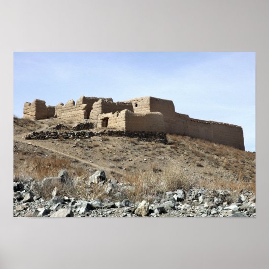 Eine befestigte Verbindung im Dorf Akbar Kh Poster (Vorne)