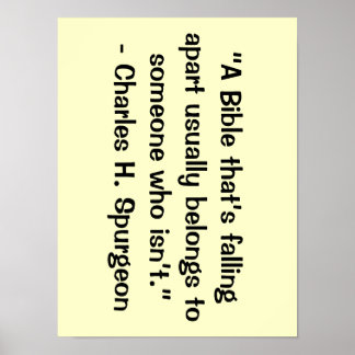 Eine Bibel, die Poster auseinanderfällt