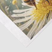 Eine Biene auf einer Blume im Morgentau - Seidenpapier (Detail)