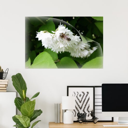 Eine Biene auf einer Seite Poster (Heimbüro)