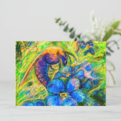 Eine Biene & Vergessen-nicht-Blume Feiertagskarte (Stehend Vorderseite)