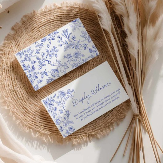 Eine blaue Display-Duschekarte Begleitkarte