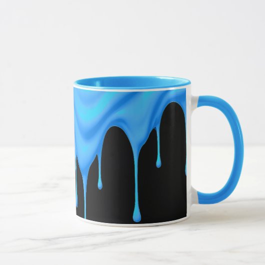 Eine blaue Flüssigkeit (Farbe, Creme, Eis) fließt. Tasse (Rechts)