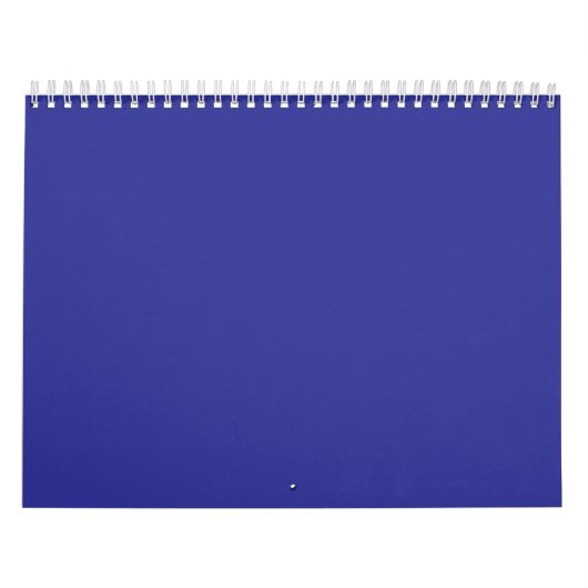 eine blaue Wand mit Uhr Kalender (Titelbild)