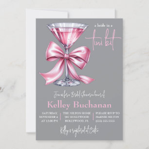 Eine Brille in einer Tini-Bit, rosa Martini-Brautp Einladung