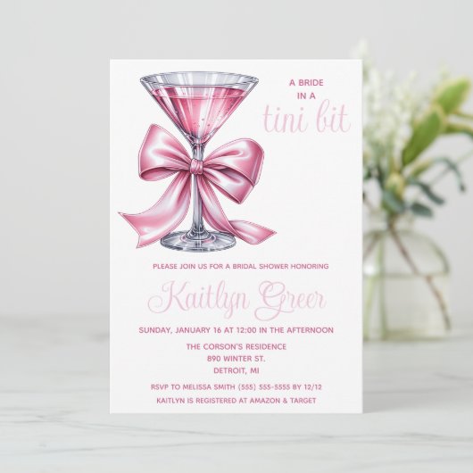 Eine Brille in einer Tini-Bit, rosa Martini-Brautp Einladung (Stehend Vorderseite)