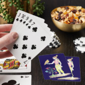 Eine Buntstiftzeichnung einer Frau Spielkarten (In Situ)