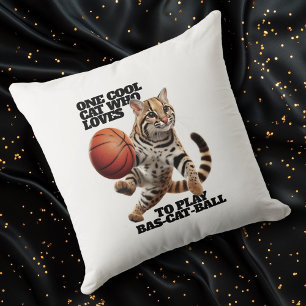 Eine coole Katze, die gerne Bas-Cat-Ball spielt Kissen