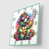 Eine coole Schildkröte, die auf einem Skateboard e Quadratische Wanduhr (Winkel)
