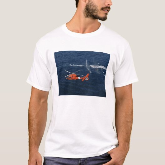 Eine Crew mit Hubschraubern T-Shirt (Vorderseite)