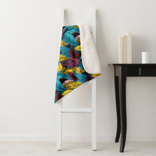 eine Decke mit Blattmuster Sherpadecke