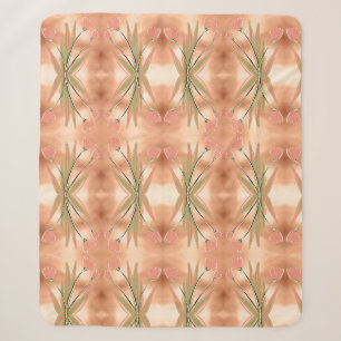 Eine Decke mit einem rosa und korallenroten Tulpen Sherpadecke