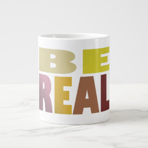 Eine echte Design-Nachricht in groben Buchstaben Jumbo-Tasse