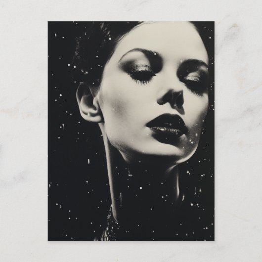 Eine einzigartige himmlische Frau in Schwarz-Weiß Postkarte (Vorderseite)