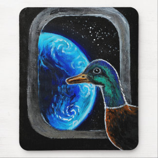 Eine Ente, die ins Weltall geschickt wurde Mousepad