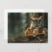 Eine Eule las ein Buch an kleine Küken Postkarte (Vorne/Hinten)