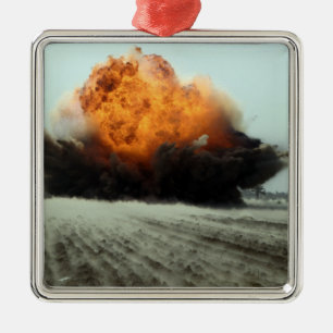 Eine Explosion bricht aus Silbernes Ornament