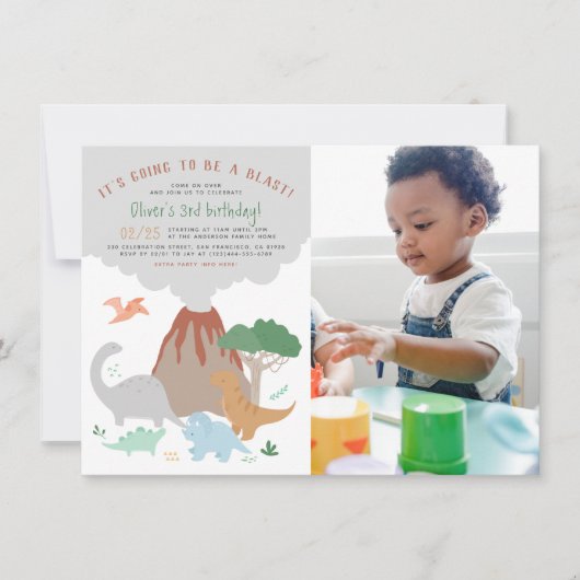 Eine Explosion | Vulkan & Dinosaurier Boy Birthday Einladung (Vorderseite)