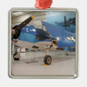 Eine F-6F Hellcat-Kampfmaschine des Zweiten Weltkr Ornament Aus Metall