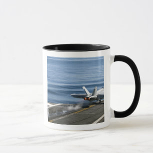 Eine F/A-18E Superhornisse Tasse