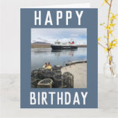 Eine Fähre in Port Askaig, Islay, Schottland Gebur Karte (Gelbe Blume)