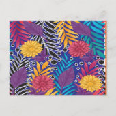 eine farbenfrohe Blume und ein Muster der Blätter Postkarte (Vorderseite)