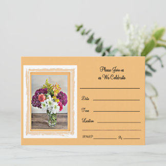 Eine farbenfrohe Bouquet über die helle Orangenwer Feiertagskarte