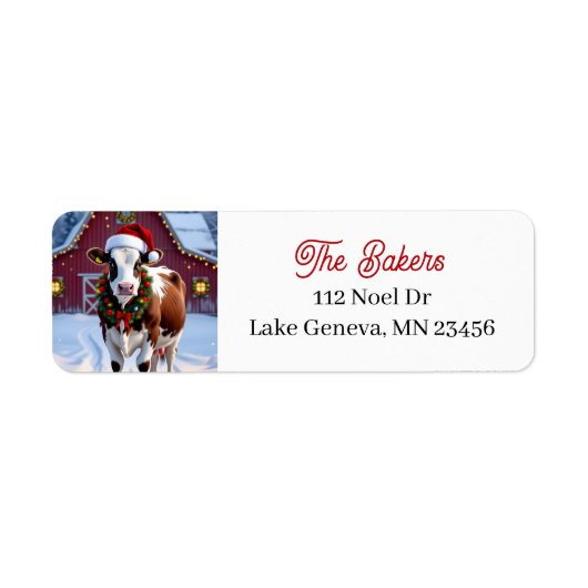 Eine festliche Kuh in der Weihnachtsmannmütze Weih (Vorne)