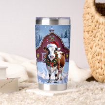 Eine festliche Kuh in der Weihnachtsmannmütze Weih
