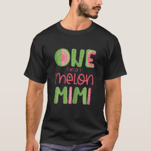 Eine Frau in einem Melon Mimi Niedlich Watermelon T-Shirt