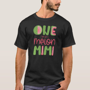 Eine Frau in einem Melon Mimi Niedlich Watermelon  T-Shirt