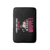 Eine Frau kann allein auf Wein nicht überleben Badematte (Vorderseite Vertikal)