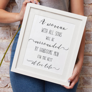 Eine Frau mit allen Söhnen, schwarz-weiß Word Art Poster