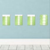 Eine Frau mit einem grauen Pullover und einer Bril Bilderwand Sets (Holzboden)