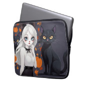 Eine Frau mit schwarzer Katze. Laptopschutzhülle (Vorderseite Links)