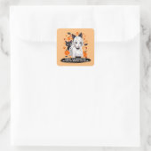 Eine Frau mit schwarzer Katze. Quadratischer Aufkleber (Tasche)