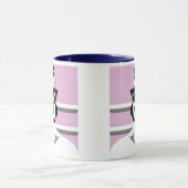Eine Frau mit Sternbrille. Tasse (Zentrum)