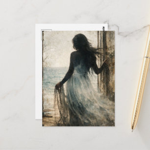 Eine Frau schaut aus der Tür ihres Strandhauses Postkarte