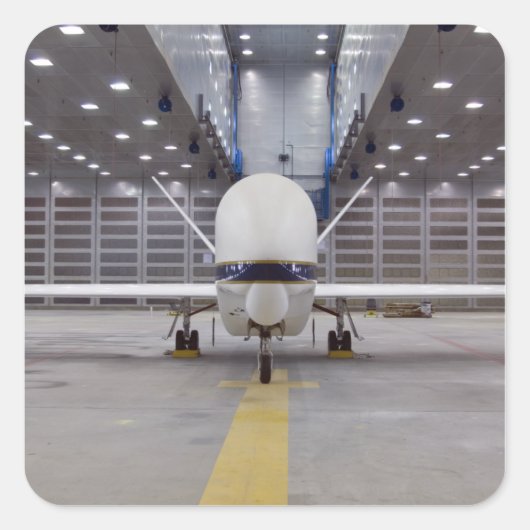 Eine Frontansicht auf ein unbemanntes Flugzeug von Quadratischer Aufkleber (Vorderseite)