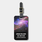 Eine galaktische Lichtshow in Spiralgalaxie Ngc 42 Gepäckanhänger (Vorderseite vertikal)