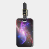 Eine galaktische Lichtshow in Spiralgalaxie Ngc 42 Gepäckanhänger (Vorderseite vertikal)