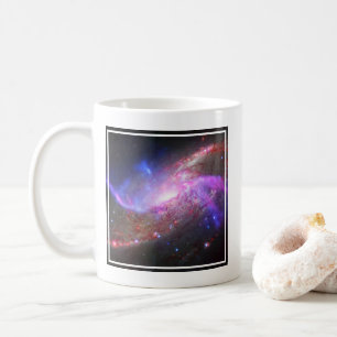 Eine galaktische Lichtshow in Spiralgalaxie Ngc 42 Kaffeetasse