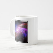 Eine galaktische Lichtshow in Spiralgalaxie Ngc 42 Kaffeetasse (Vorderseite Links)
