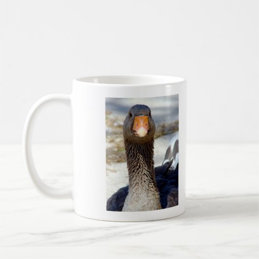 Eine Gans im Park Kaffeetasse (Links)