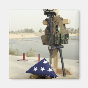 Eine gefallene Soldatganganzeige Magnet