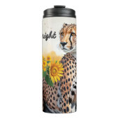 Eine Geparden auf einem Sonnenblumenfeld Thermosbecher (Vorderseite)