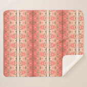 Eine geschwungene Blankendecke in Pfirsichblüte Sherpadecke (Vorderseite (Horizontal))