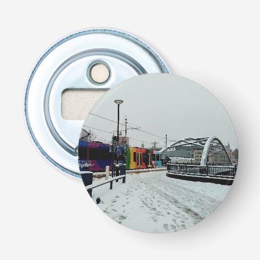 Eine gestreifte Straßenbahn Flaschenöffner (Vorderseite)