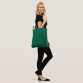 Eine glatte, feste dunkelgrüne Textur Tasche (Am Model)