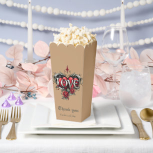 Eine gotische Romantik. Ein verzierter, gotischer  Geschenkschachtel